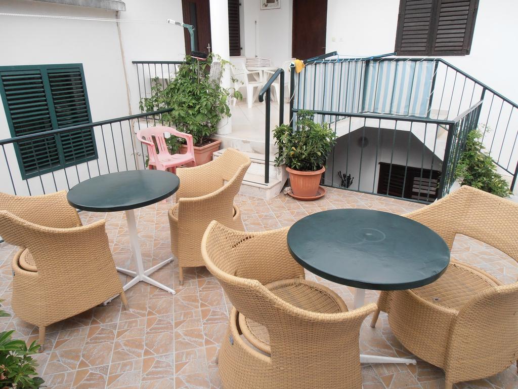 Apartment Perovic Baška Voda エクステリア 写真