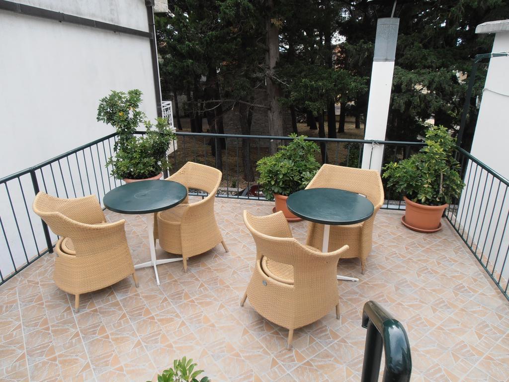 Apartment Perovic Baška Voda エクステリア 写真