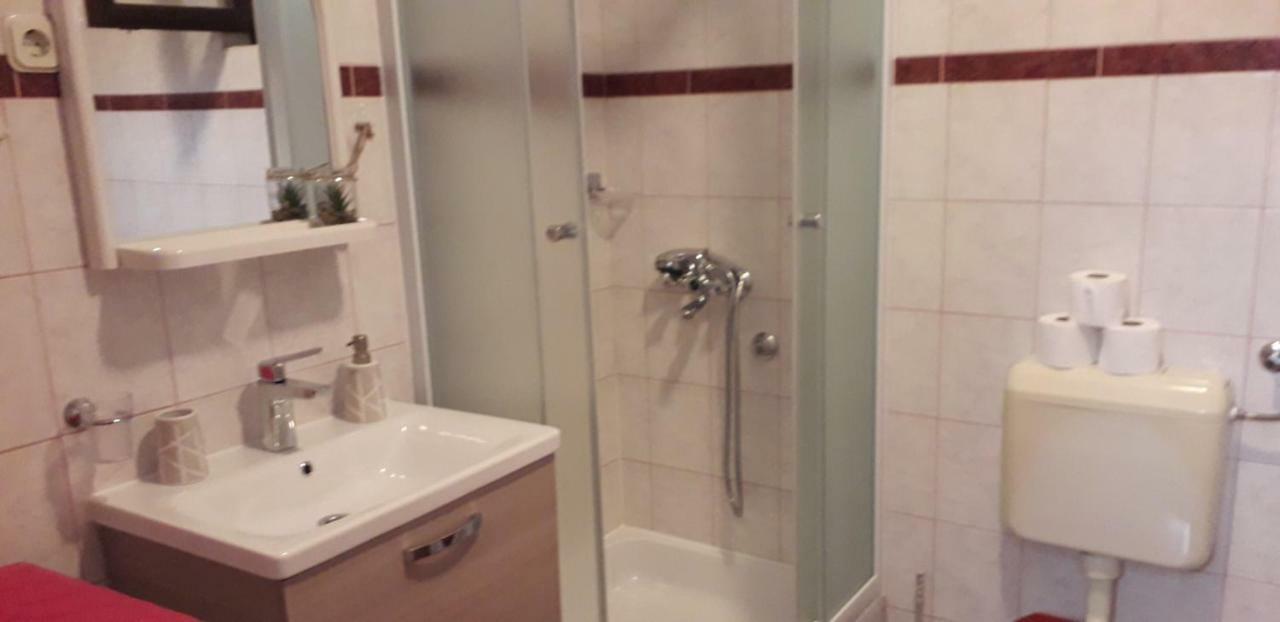Apartment Perovic Baška Voda エクステリア 写真
